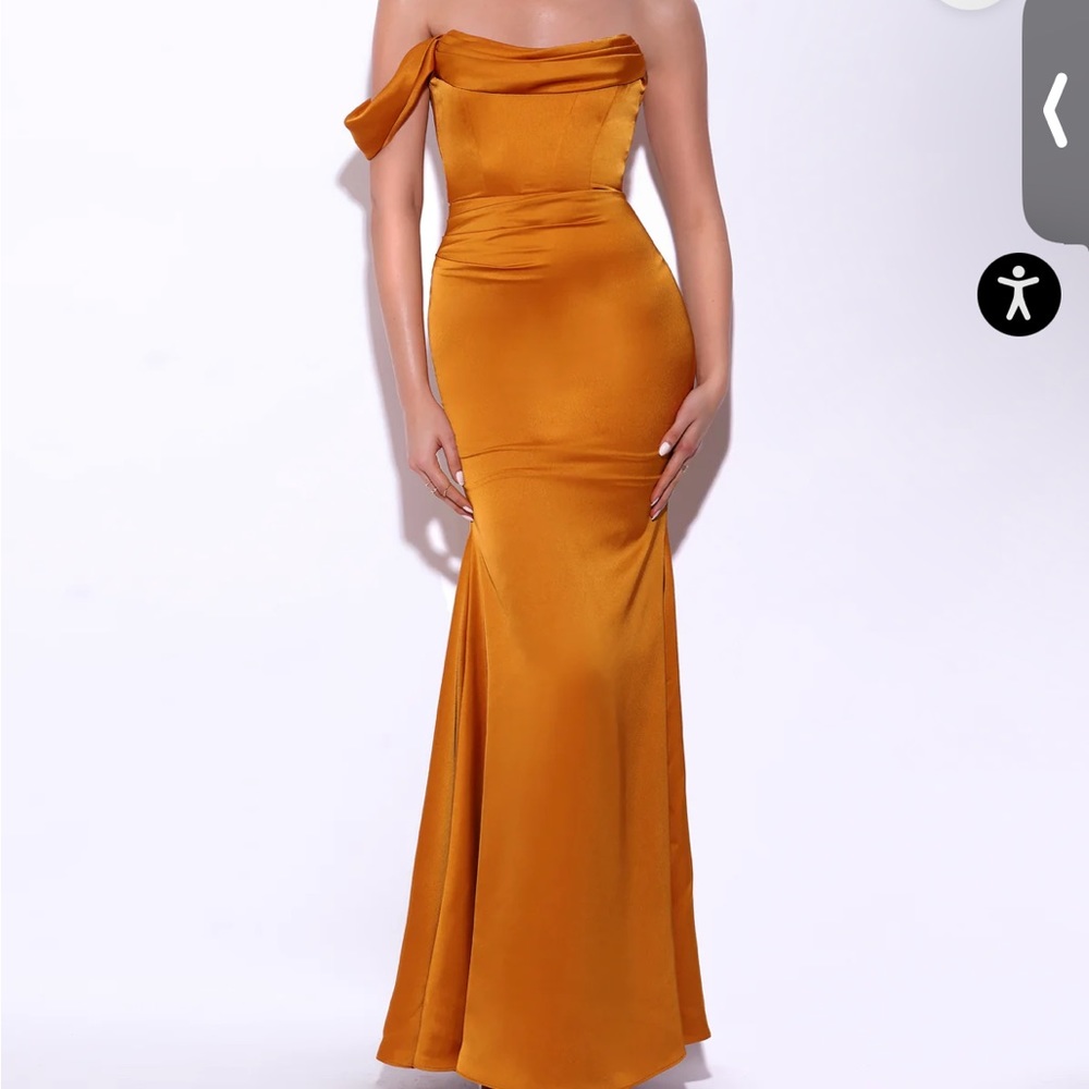 Elegant Gold Maxi Dress